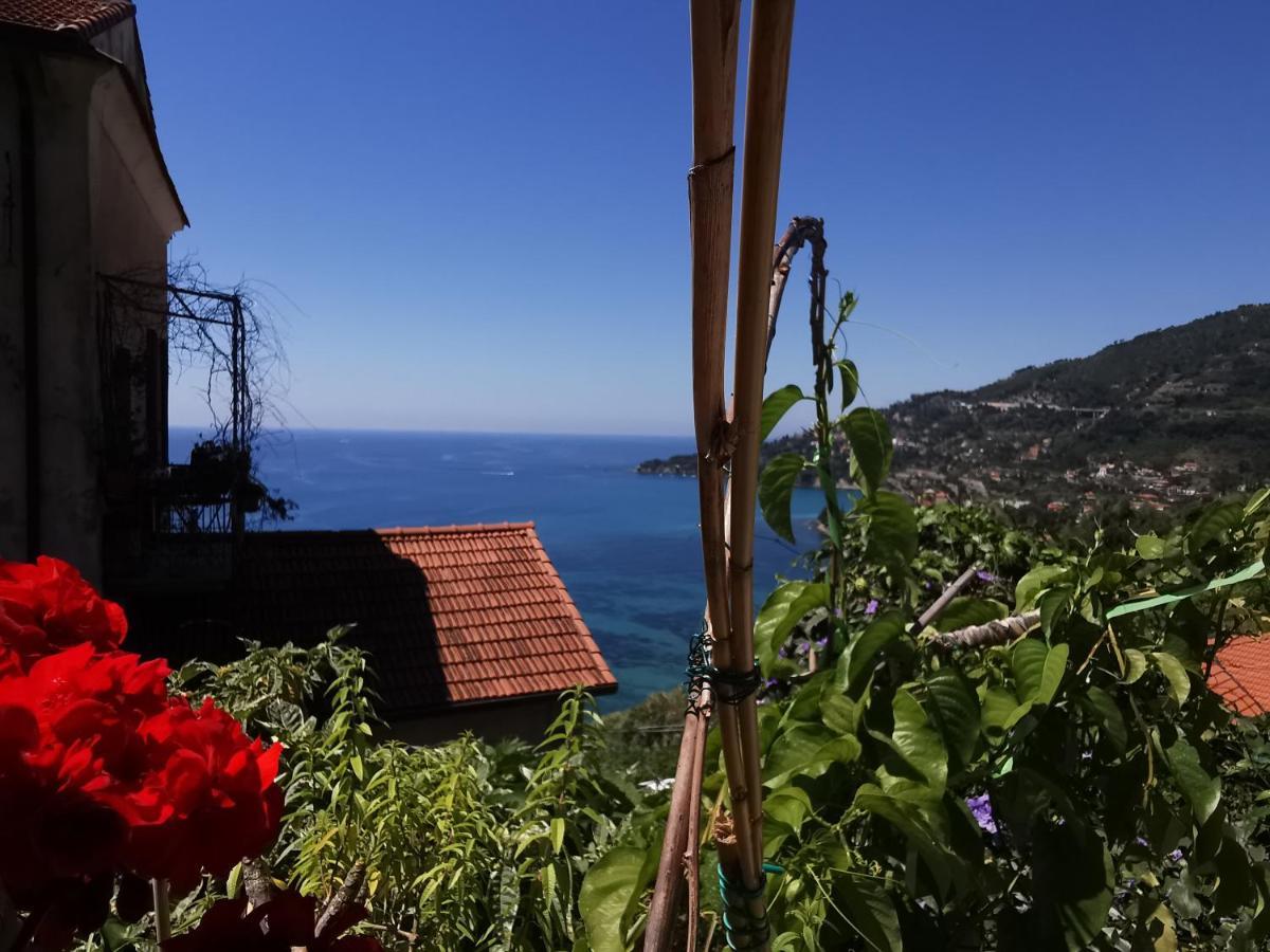 Romantic Casa Lorenzina Affittacamere Вентимилья Экстерьер фото