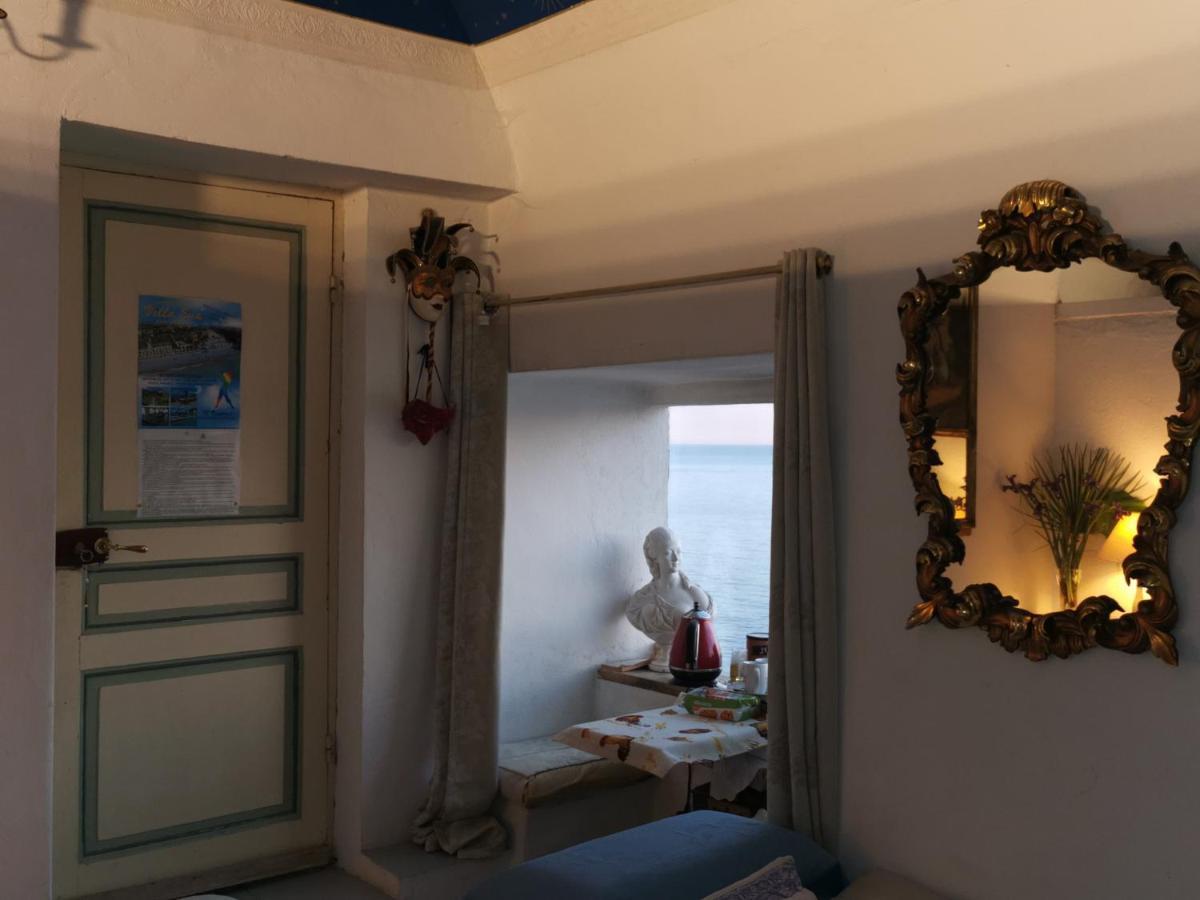 Romantic Casa Lorenzina Affittacamere Вентимилья Экстерьер фото